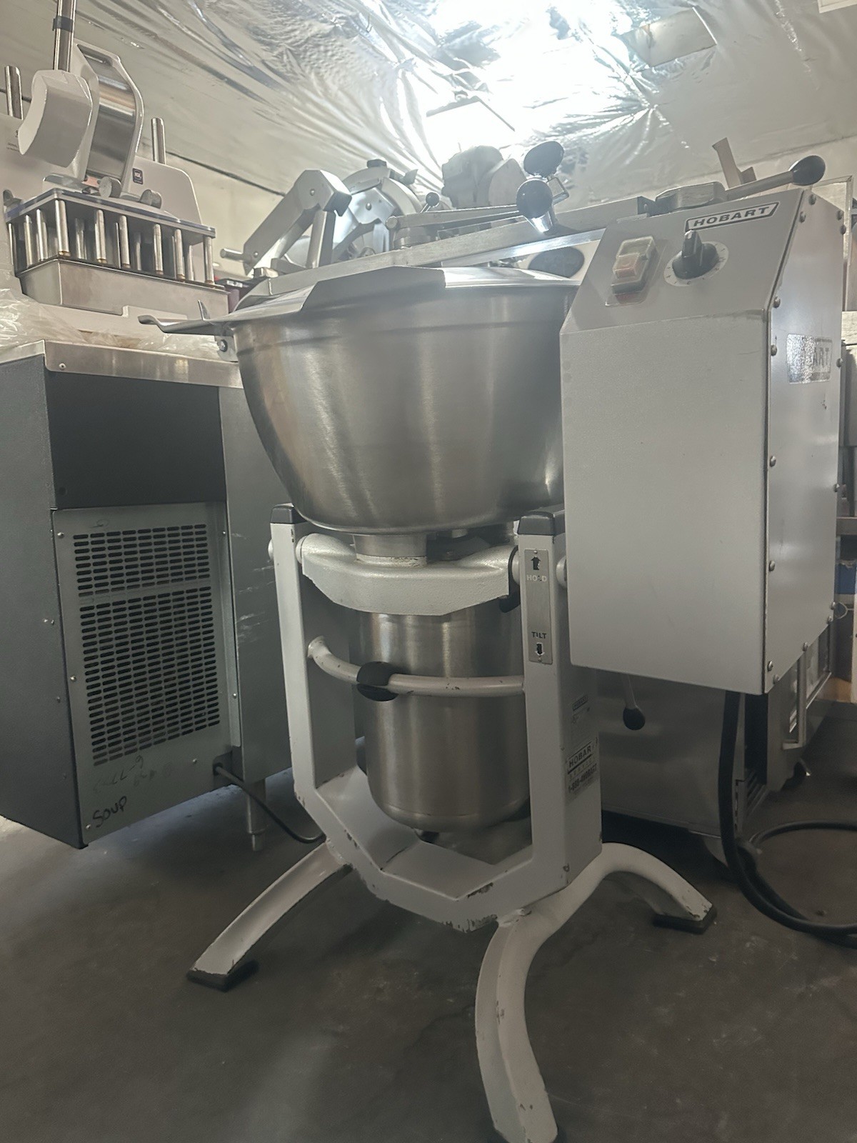Hobart HCM-450 Vertical Cutter Mixer Food Processor Pizza Cheese Salads Salsa