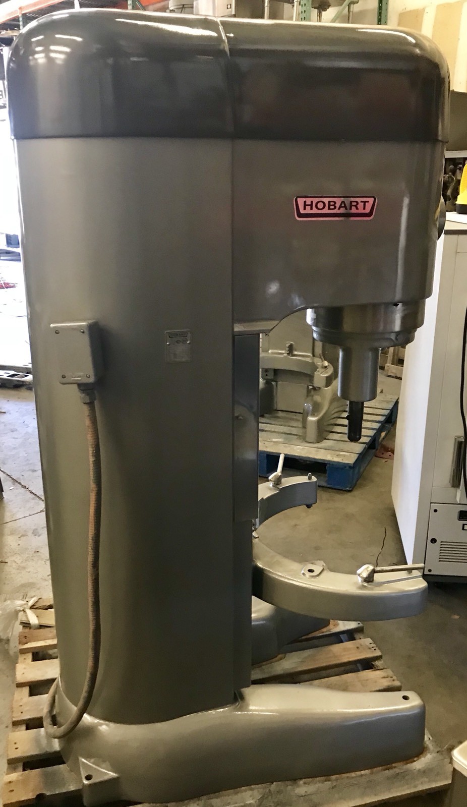 Hobart M802 comes With Stainless Bowl, Bowl Dolly and One Attachment