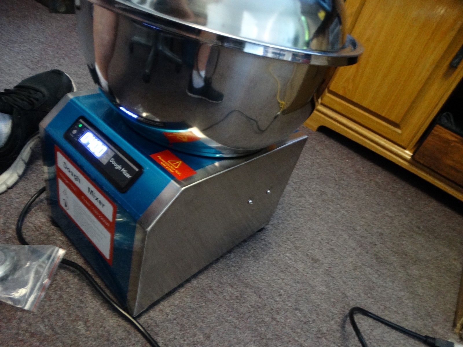 8KG Stainless Steel Nondetachable Basin Type Dough Mixer 110V Bowl Noodle
