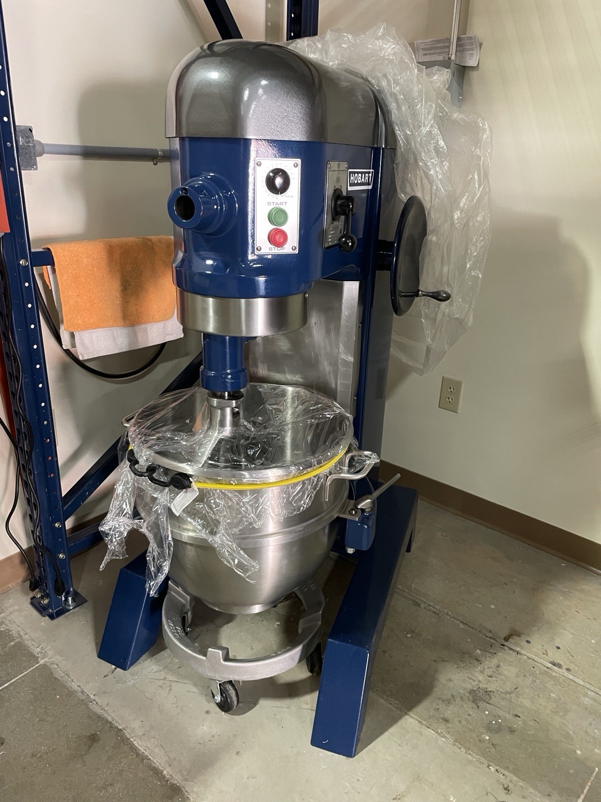 Hobart H600 – 60qt Mixer – 2hp, 220-3 phase, 12 Amp draw