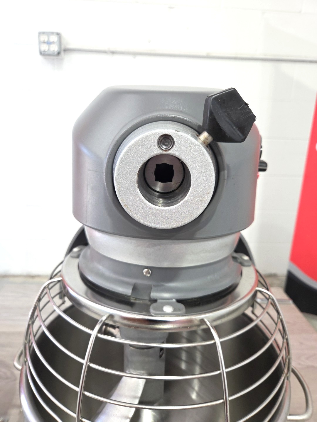HOBART HL200 20 Quart Mixer With HOOK+2 BOWLS – 1/2 HP – Watch Running Video!