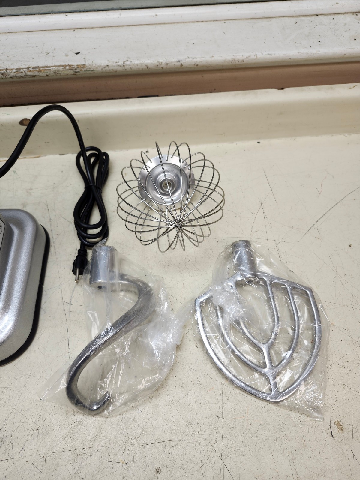 Vollrath 40756 10 Qt Bowl Lift Countertop Mixer with Guard & Accessories