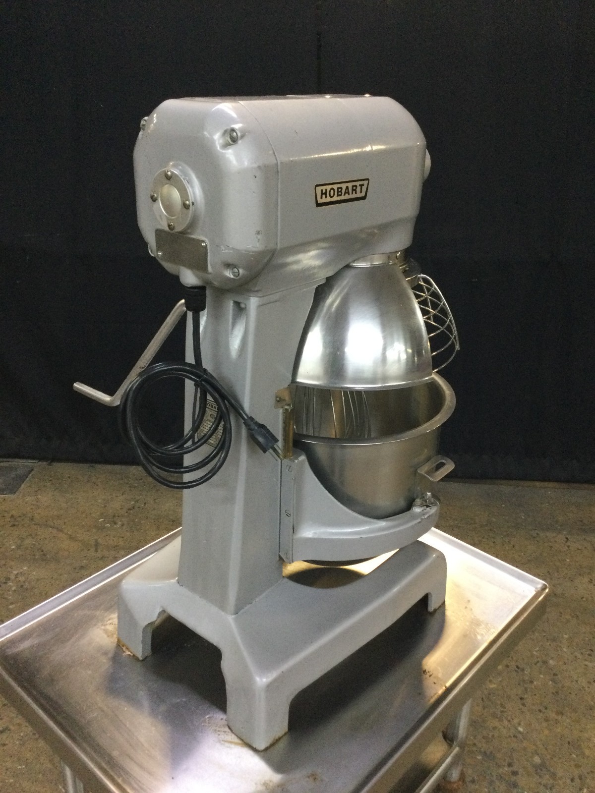 Hobart A-200T Countertop 20 Qt Dough Mixer With Guard Bowl 1 Attachment