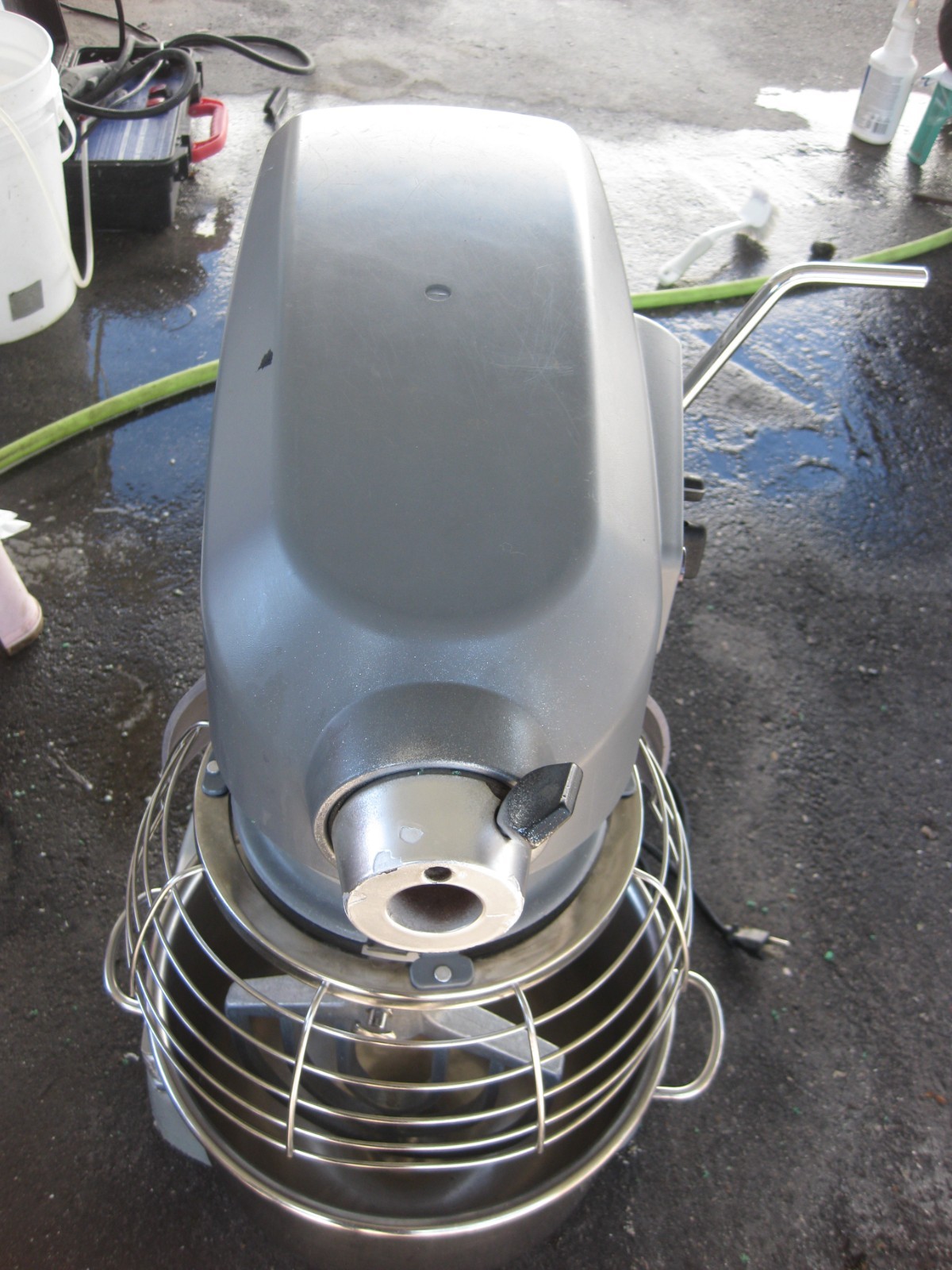 Hobart HL200 20 Qt Legacy Mixer, Bowl And 1 Attachments Included