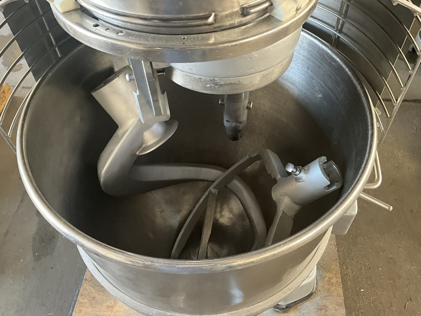 Hobart Legacy 140qt Dough mixer HL1400N Pizza Bakery Donut Pastrbowl guard