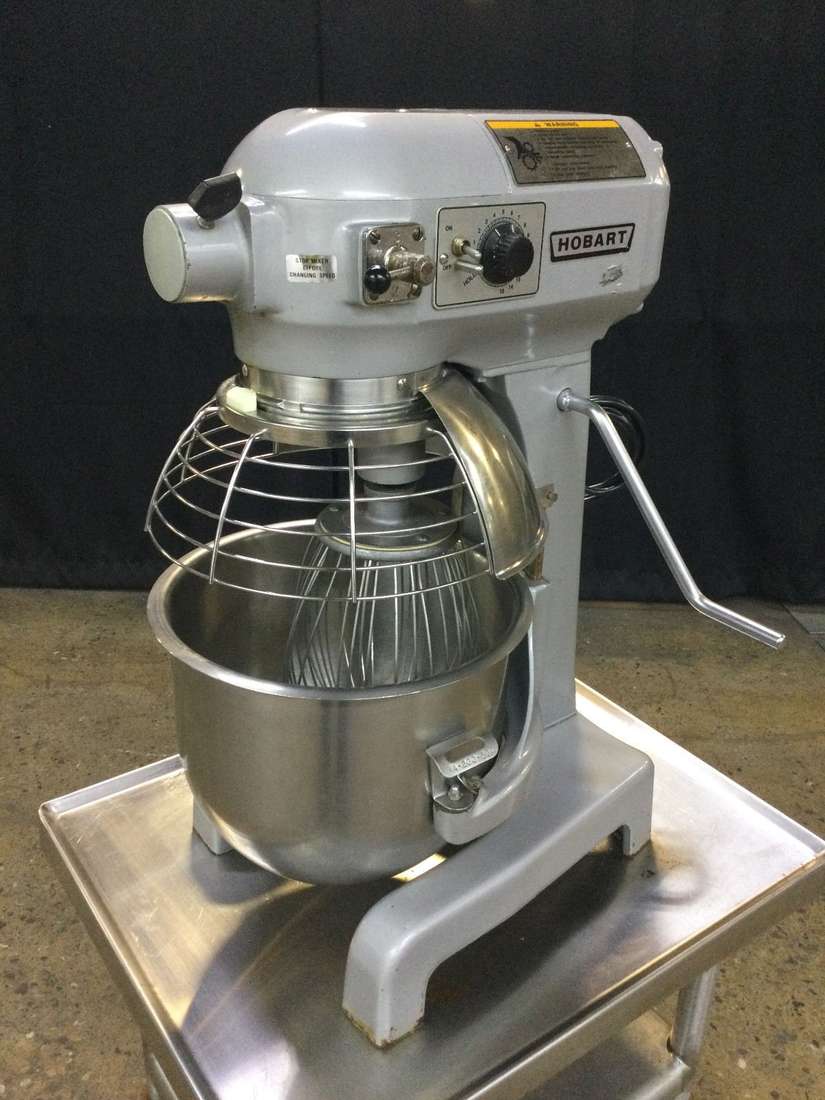 Hobart A-200T Countertop 20 Qt Dough Mixer With Guard Bowl 1 Attachment