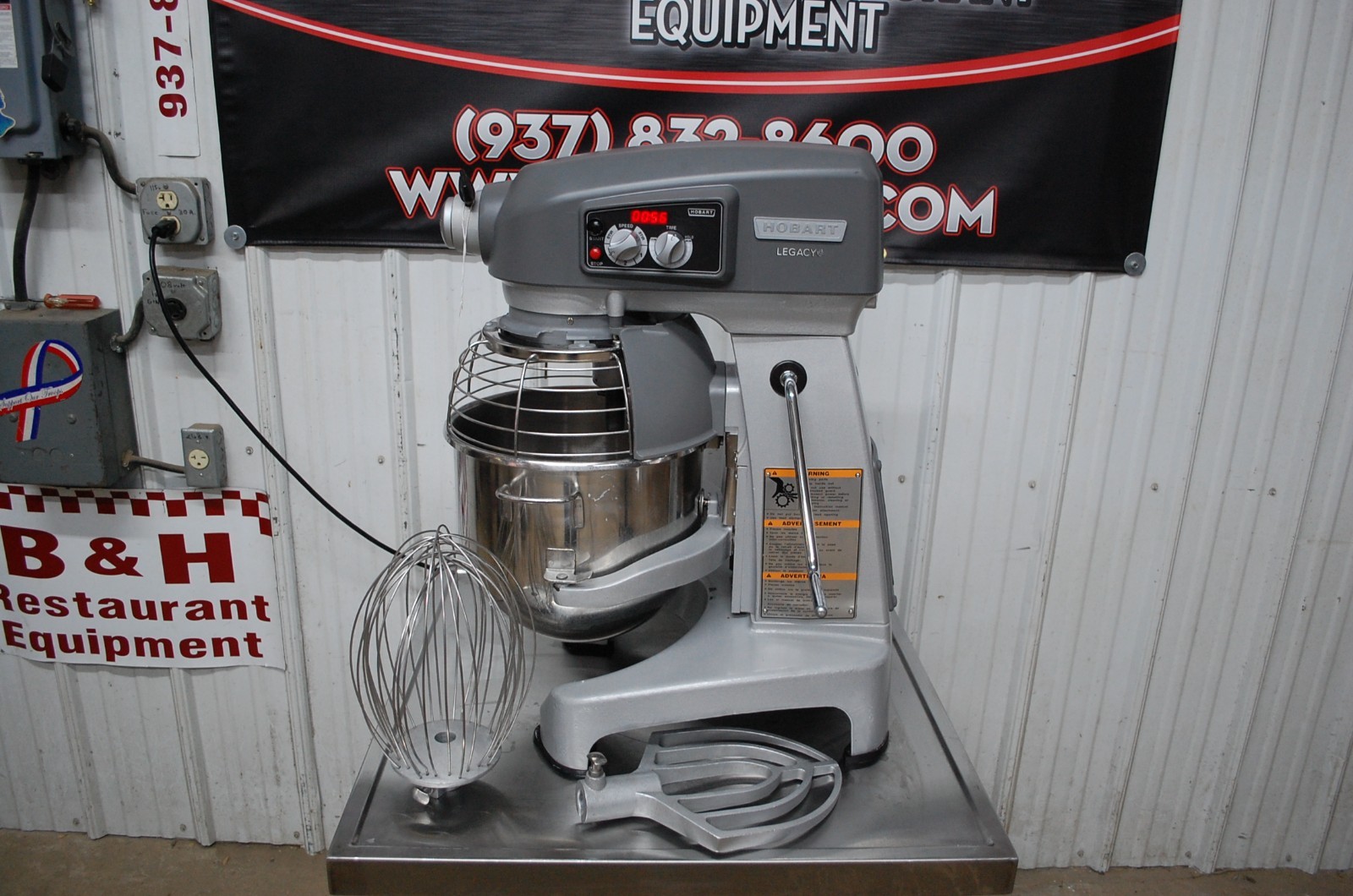 Hobart Legacy HL200 20 Qt Mixer w/ Stainless Bowl Guard, Flat Beater 2022 Model