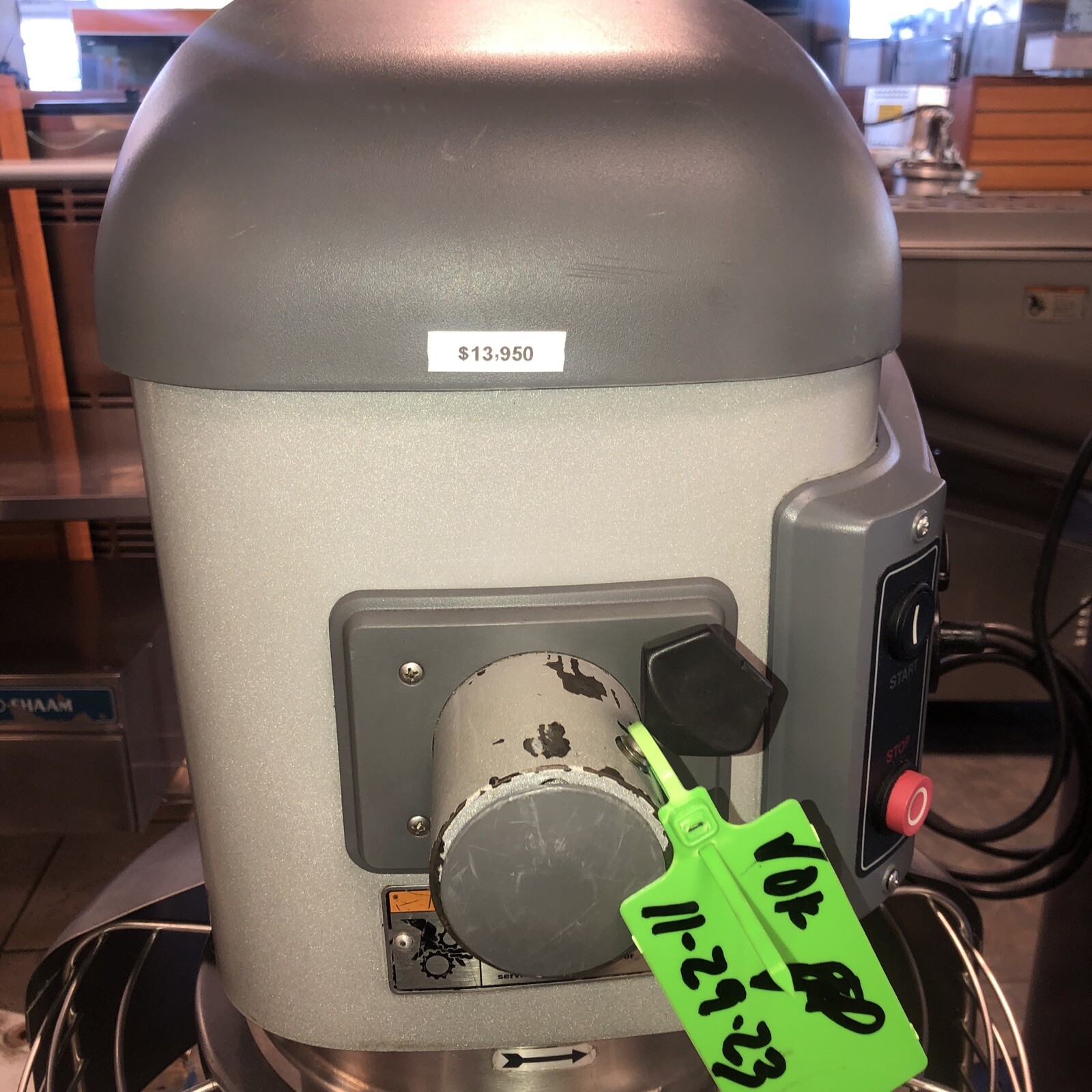 Hobart Legacy+ HL662-1STD 60 Qt. Planetary Floor Pizza Mixer with Guard 240v