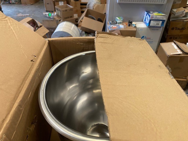 Avantco 177MX10BOWL 10 Qt. 304 Stainless Steel Mixing Bowl
