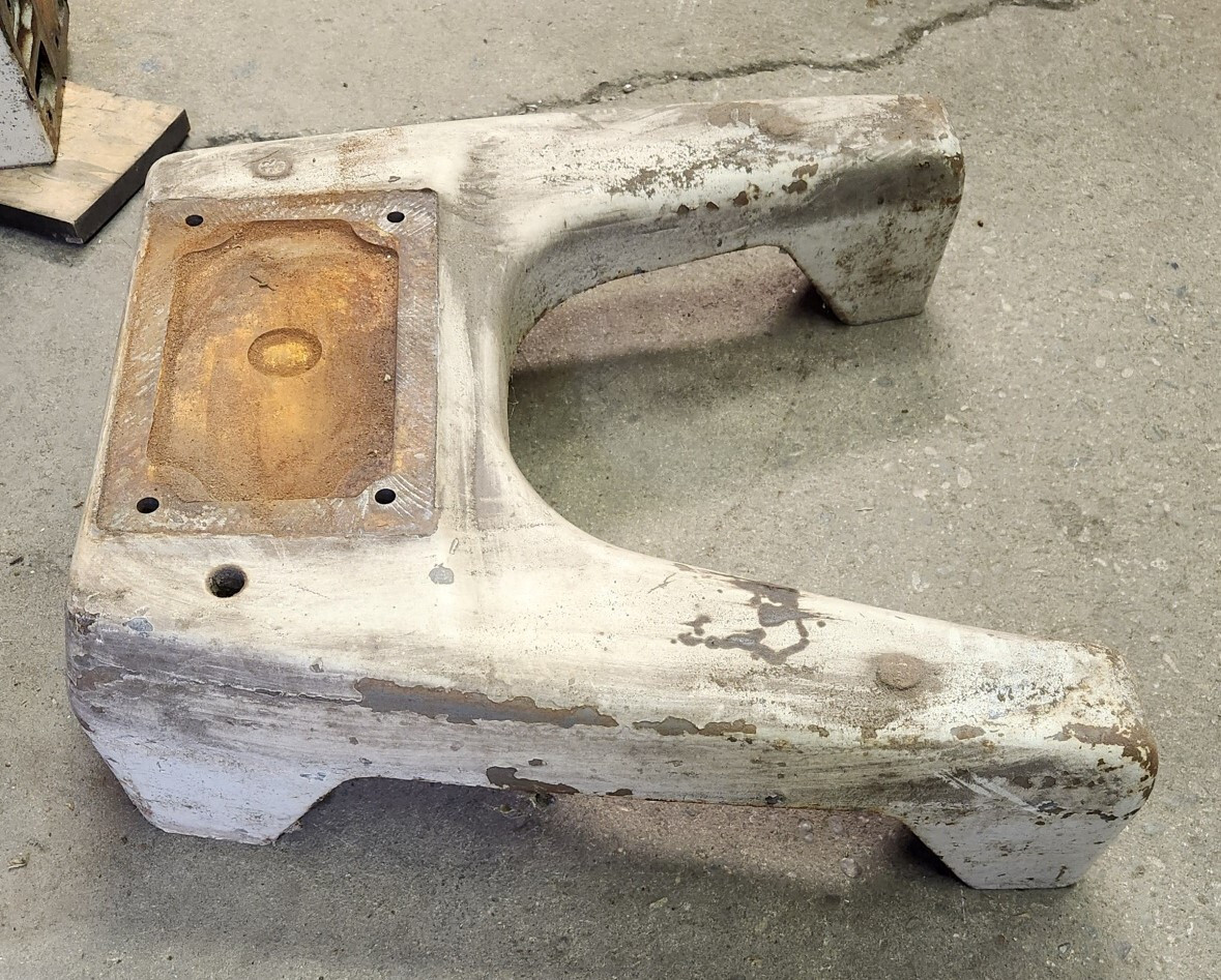 Hobart Mixer D 300 30 qt part # 110146 875590 base / legs good usd