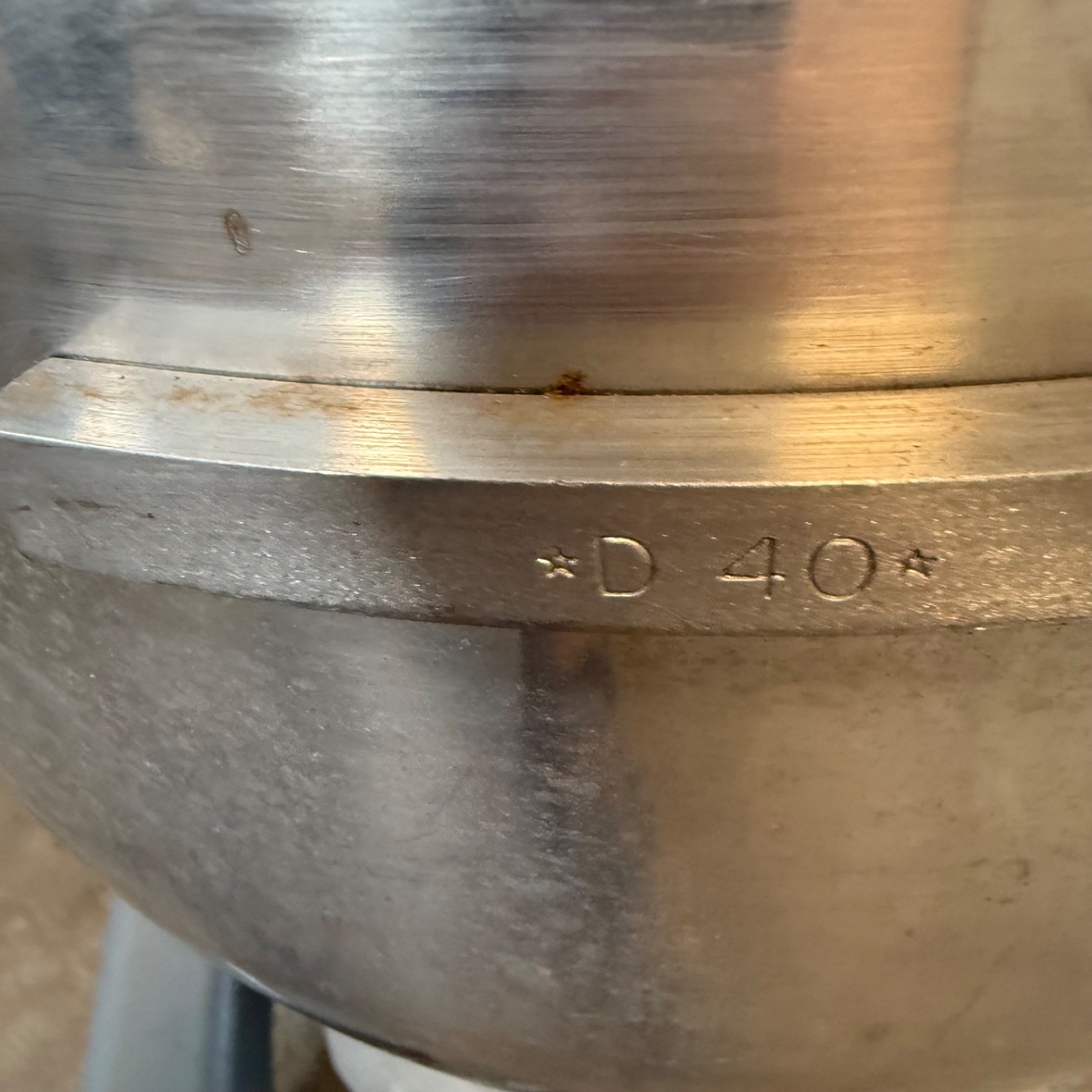 Hobart D340 40 Qt Mixer W/ Bowl & Attachments & Guard 1 1/2 HP 3 PH 480v