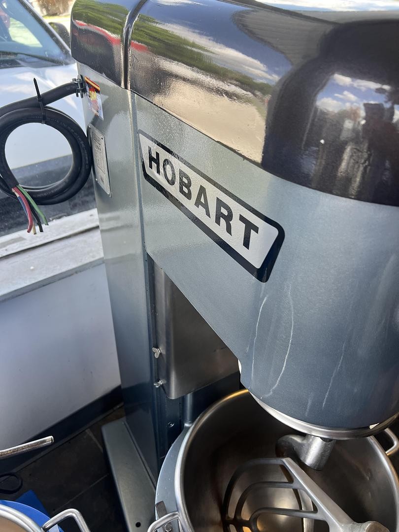 Hobart 30 Qt Commercial Planetary Mixer Dough Mixer w/ Bowl & Hook