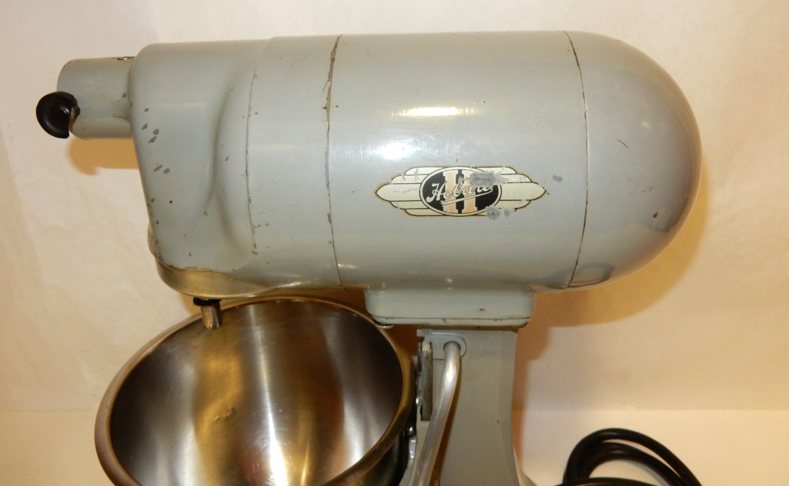 VINTAGE HOBART MODEL N-50 COMMERCIAL MIXER, BOWL & 2 PADDLES, NEW HD CORD, WORKS