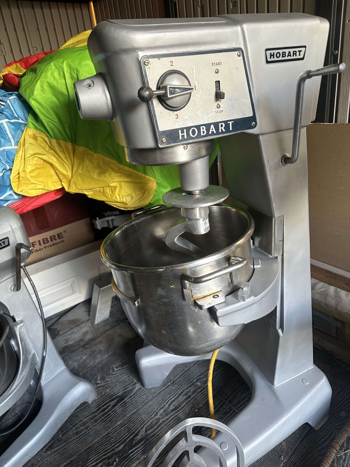 Hobart D300T Mixer 30qt With Bowl And Attachments 115v