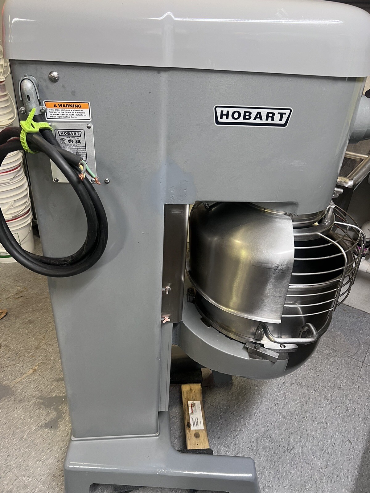 Hobart D340 40 Qt Mixer With 40 Qt SS Bowl & Heavy Duty SS Hook 1.5 HP 3 PH 220v