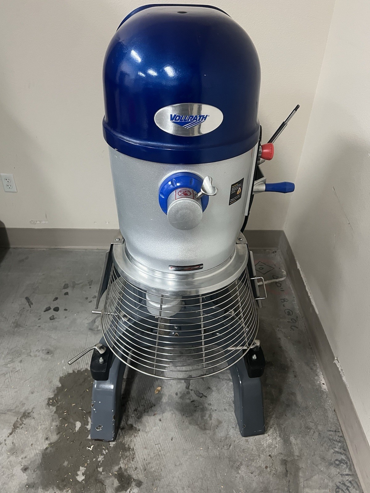 Vollrath Floor Model Commercial Mixer 3 Speed Bowl Whisk Paddle Dough Hook