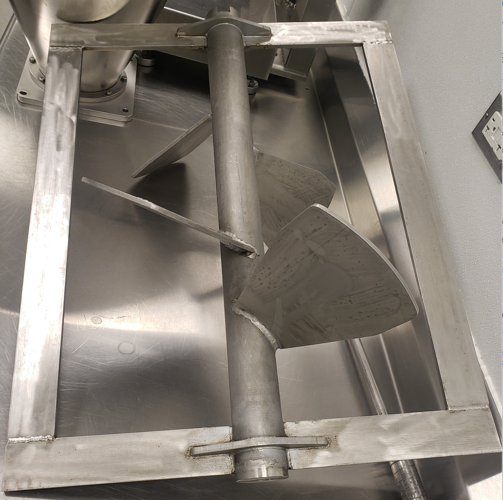 300lbs meat mixer – 220V 3 phase – NEW
