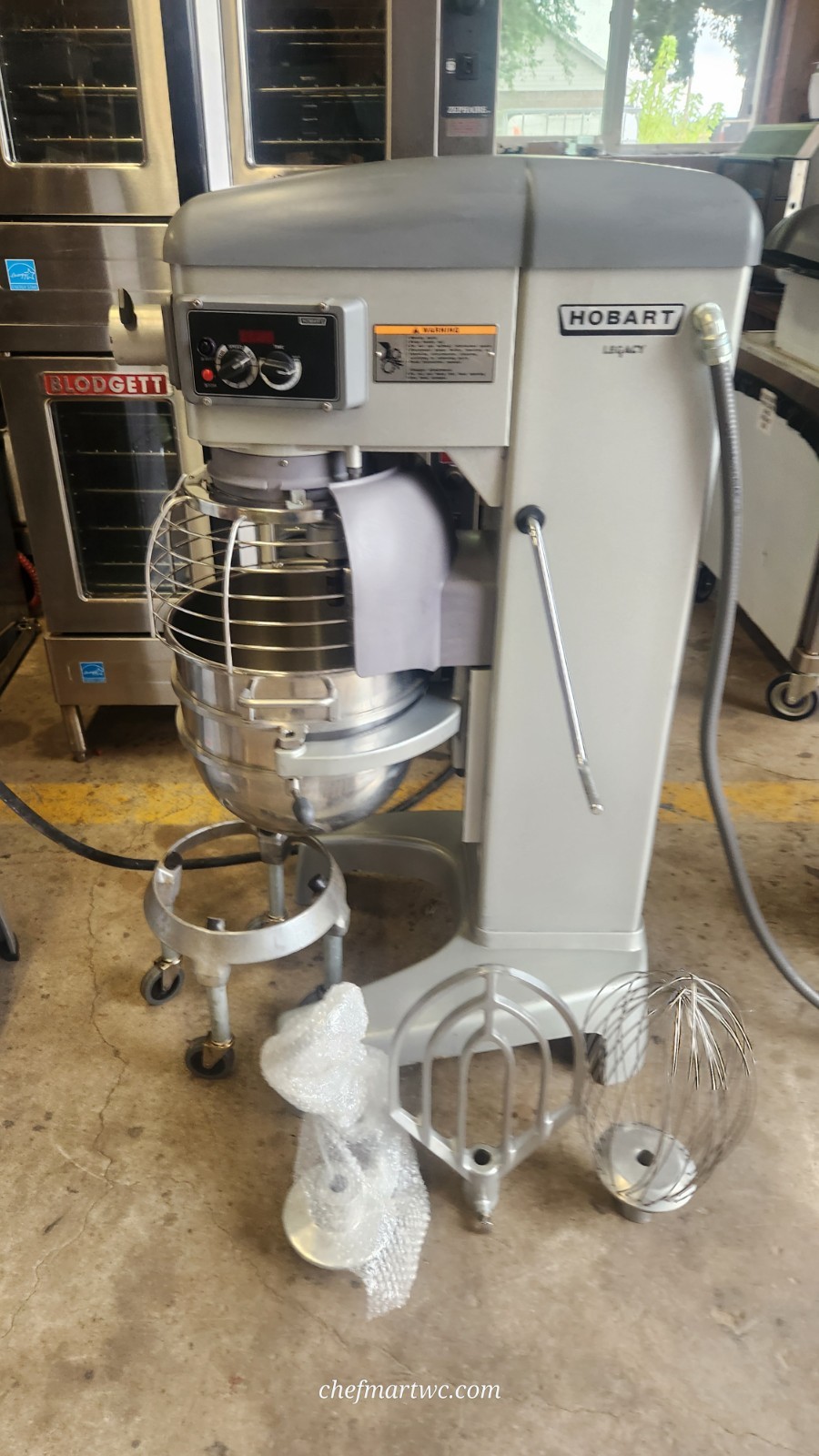 Hobart HL300 Legacy 30-Quart Mixer 3-Speed 3/4 HP, 3-Phase With Bowl,Beater,Whip