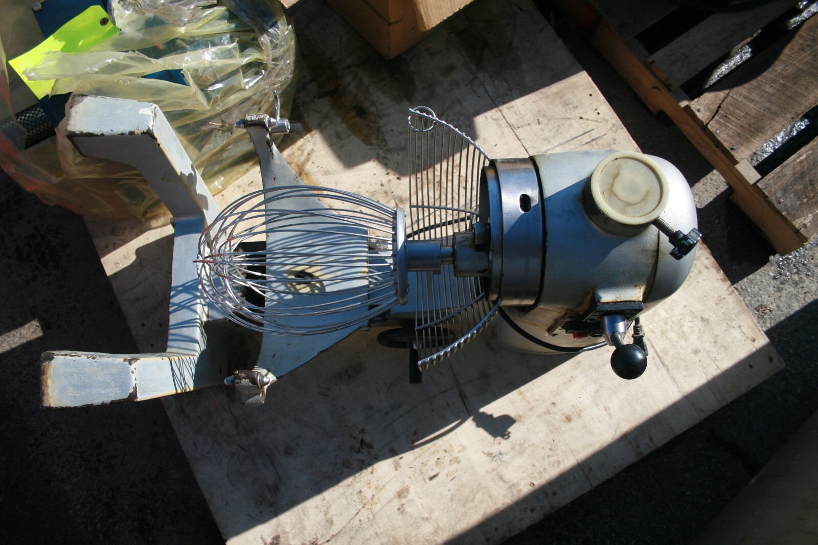 Boxer 20 Qt Tabletop Mixer with Stainless Steel Whip Attachment