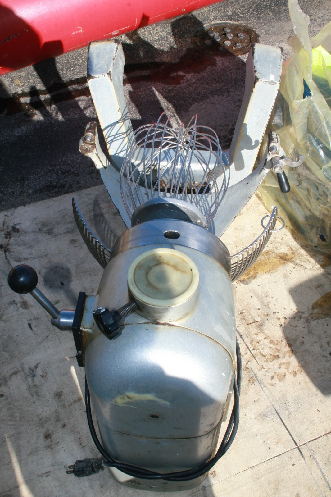 Boxer 20 Qt Tabletop Mixer with Stainless Steel Whip Attachment