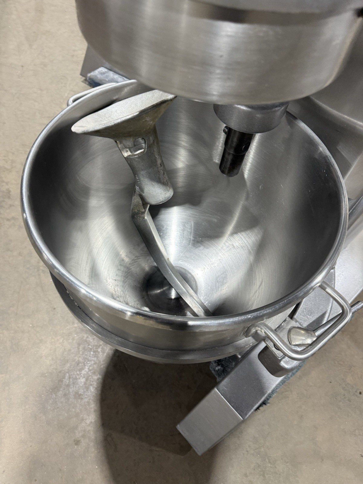Hobart H-600T Commercial Pizza Dough Mixer 60QT 3PH 1.5HP 200V