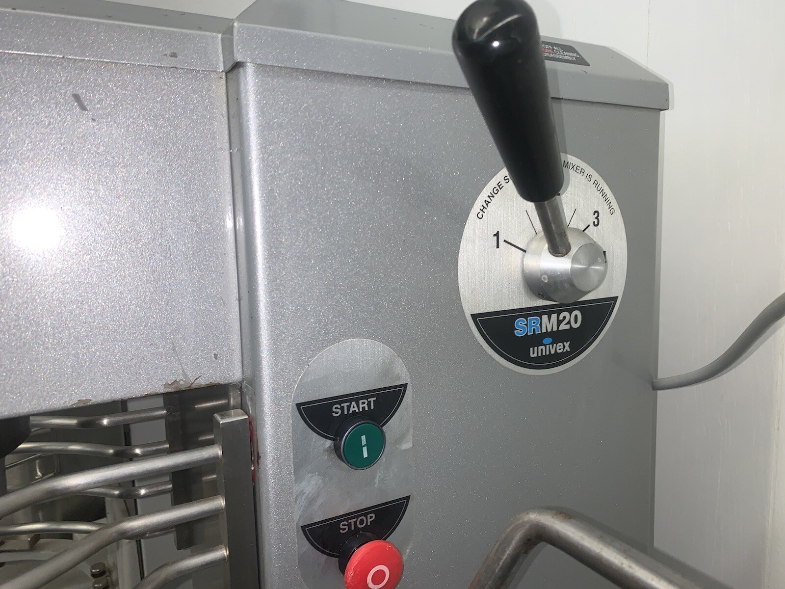 UNIVEX SRM20 20QT MIXER COUNTER TOP COMMERCIAL DOUGH NSF