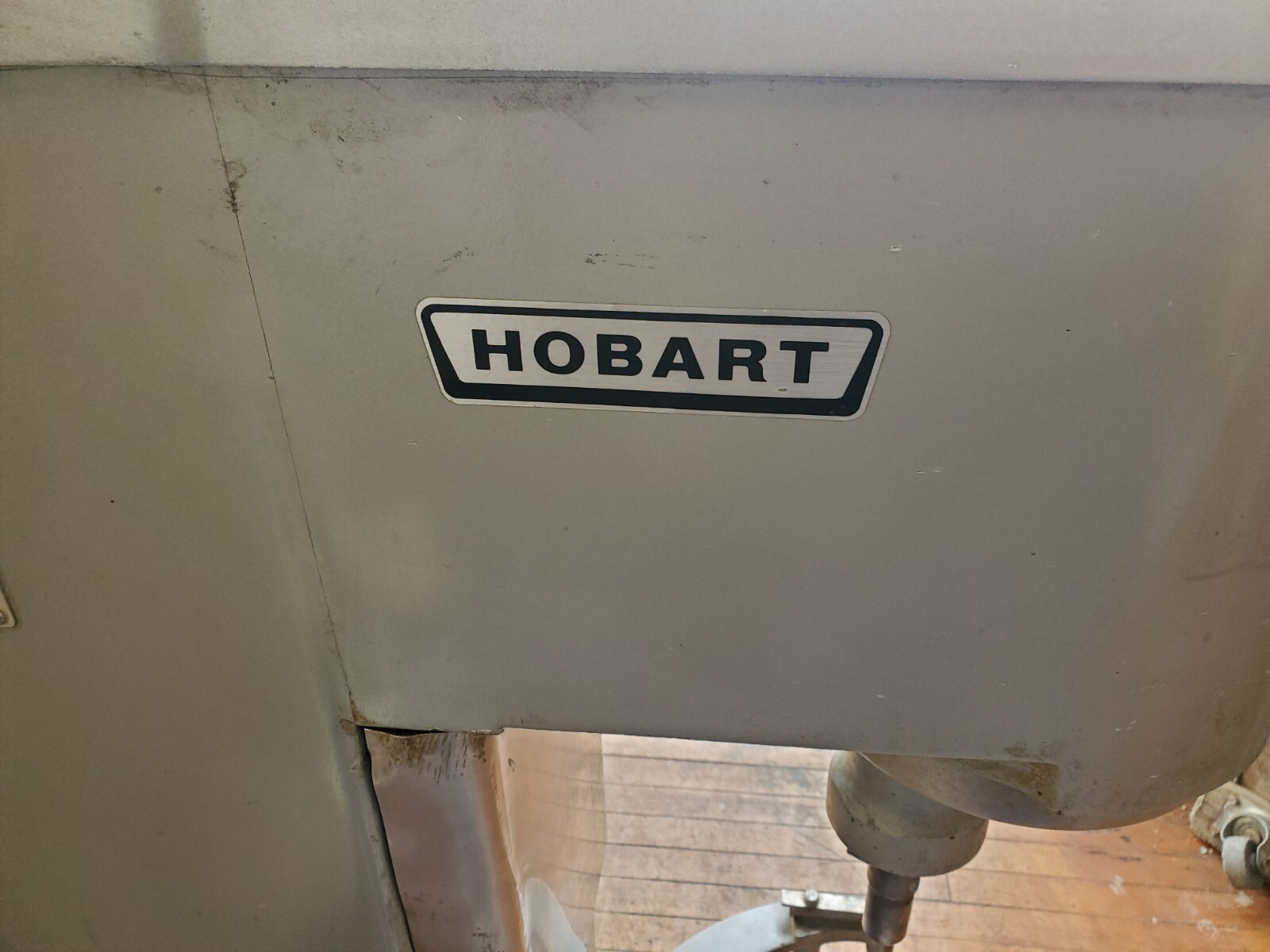 Hobart D340 40 Qt Mixer 40 Qt Bowl Heavy-Duty J Hook & Beater Paddle & Wire Whip
