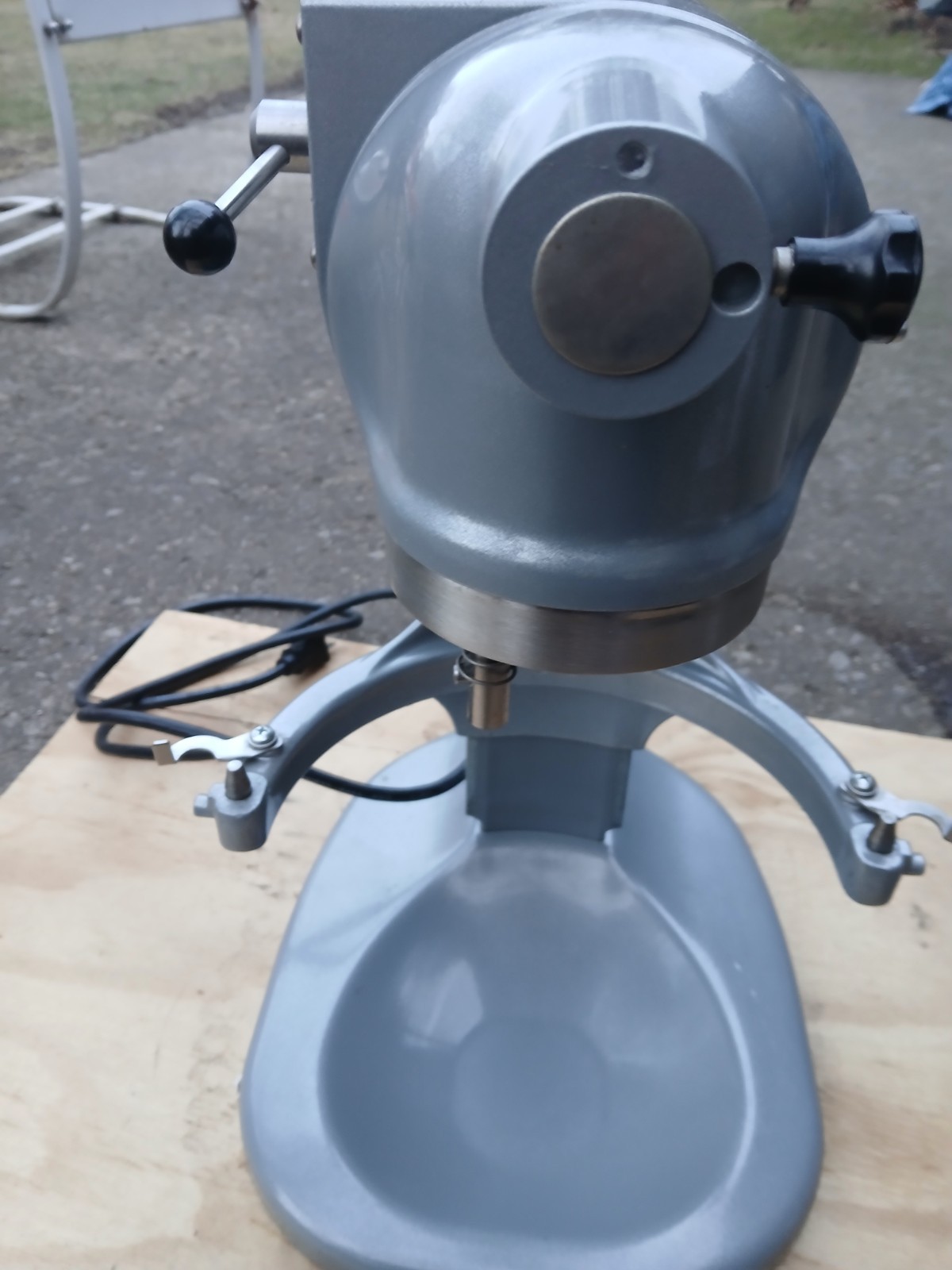 Hobart N50 Commercial Mixer Counter Top, 5 Quart, 3 Speed, ( Needs Repair)