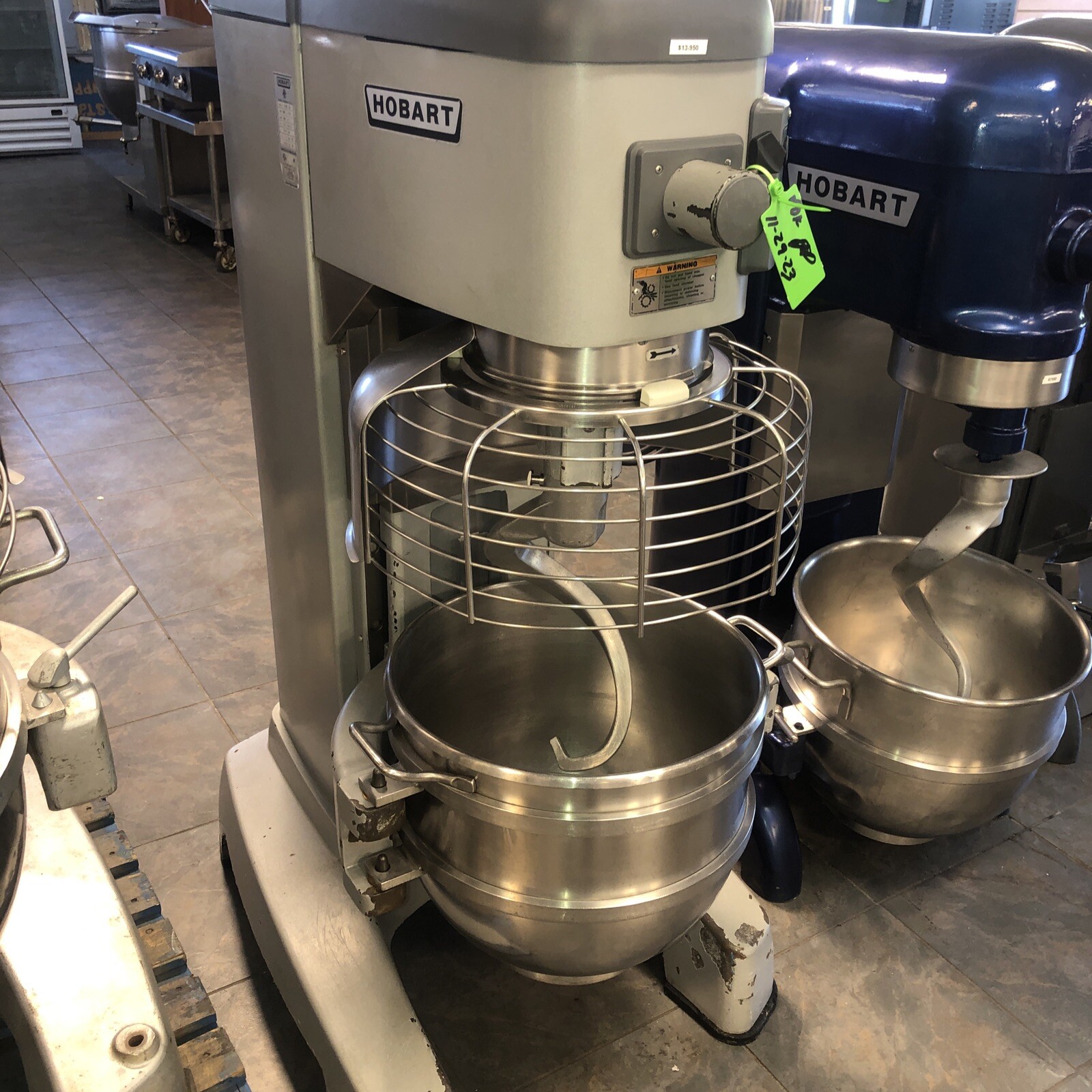 Hobart Legacy+ HL662-1STD 60 Qt. Planetary Floor Pizza Mixer with Guard 240v