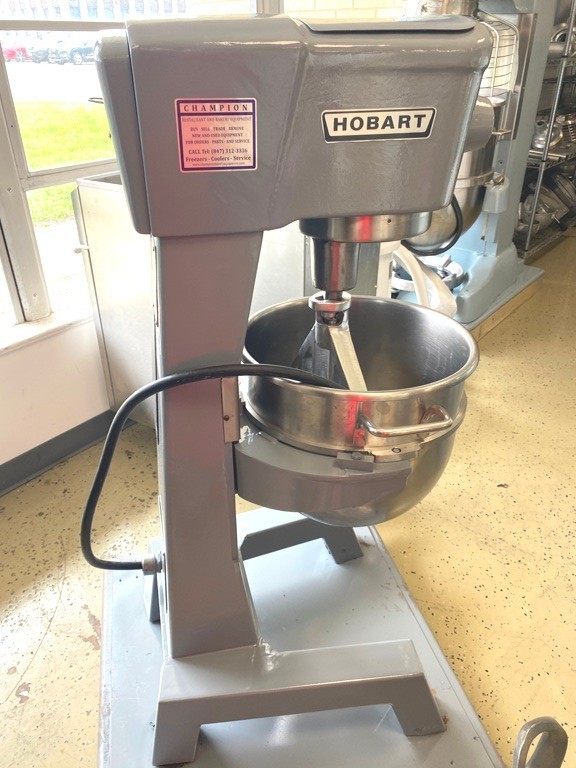 Mixers/ 30 Qt Hobart D-300 T /Planetary Mixer Floor Model /208-220V-3F-2.A