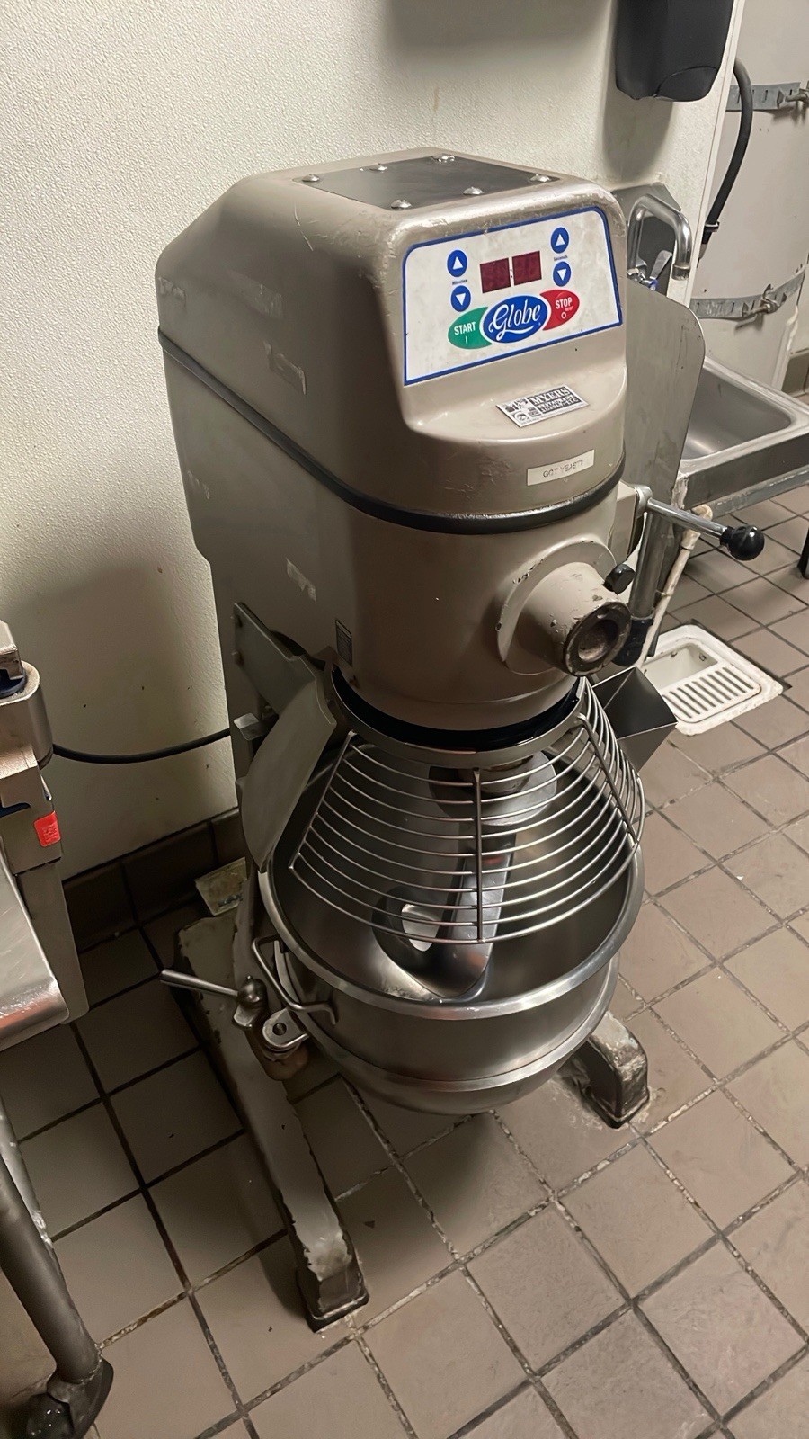 Globe SP30P Commercial Food Mixer 3 Speed Floor Model 220V 1-1/2 HP