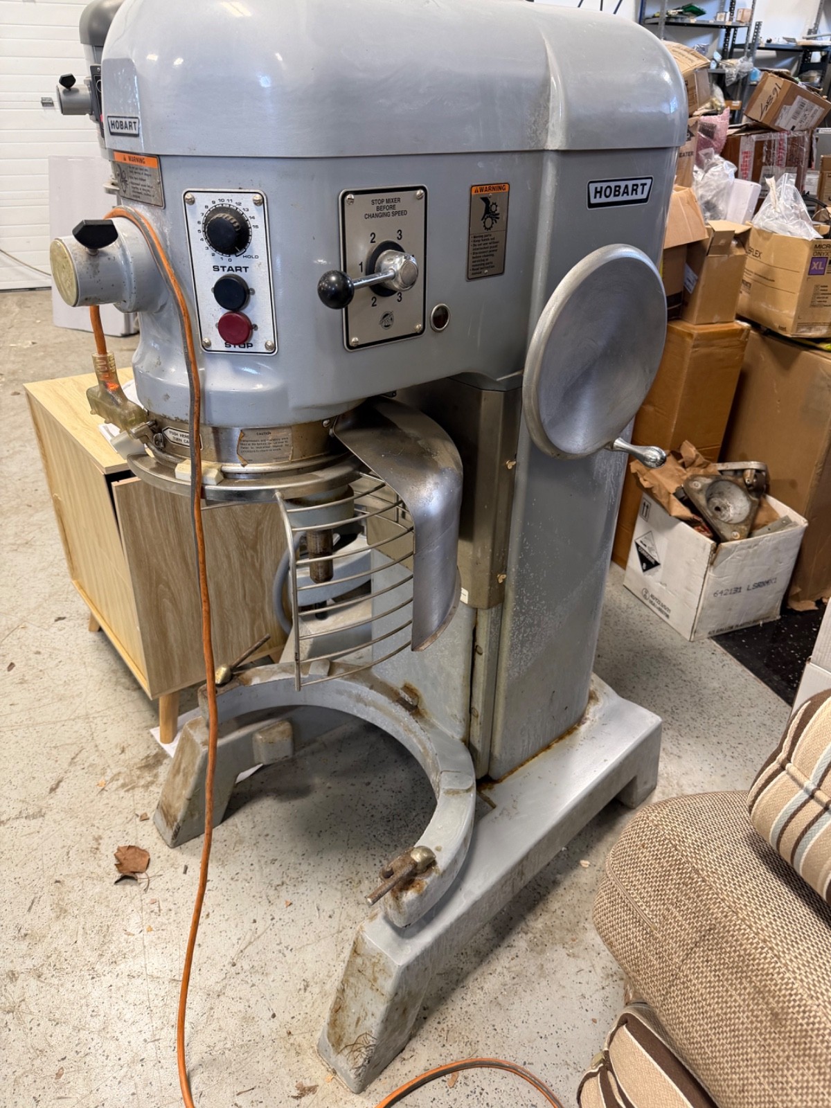 Hobart Legacy 60qt Pizza Dough Mixer HL662 w/ Bowl Guard & Hook, 1 or 3 Ph