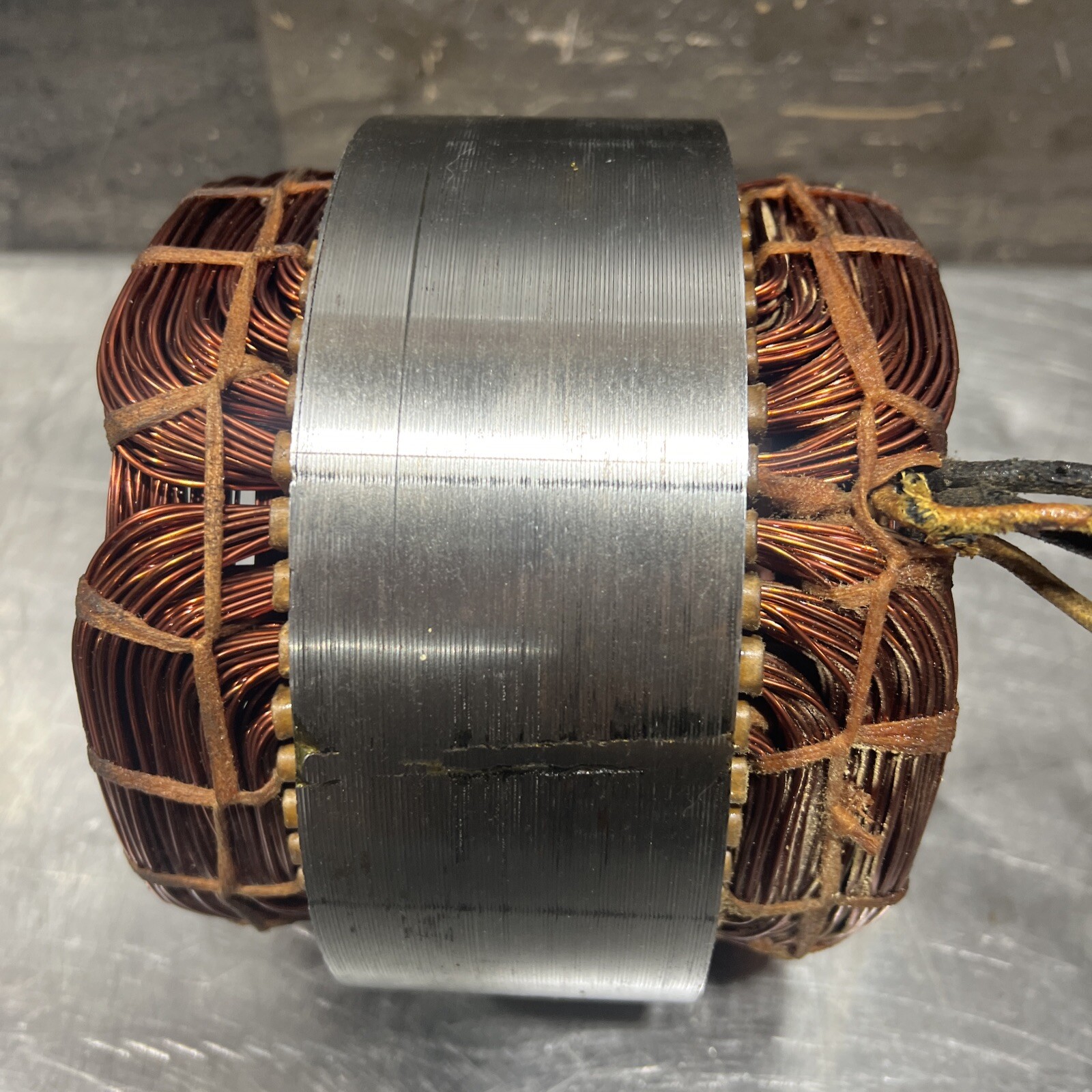 Genuine Hobart Model D-300 30 Qt Commercial Mixer Stator. 1 Ph 115V 60HZ