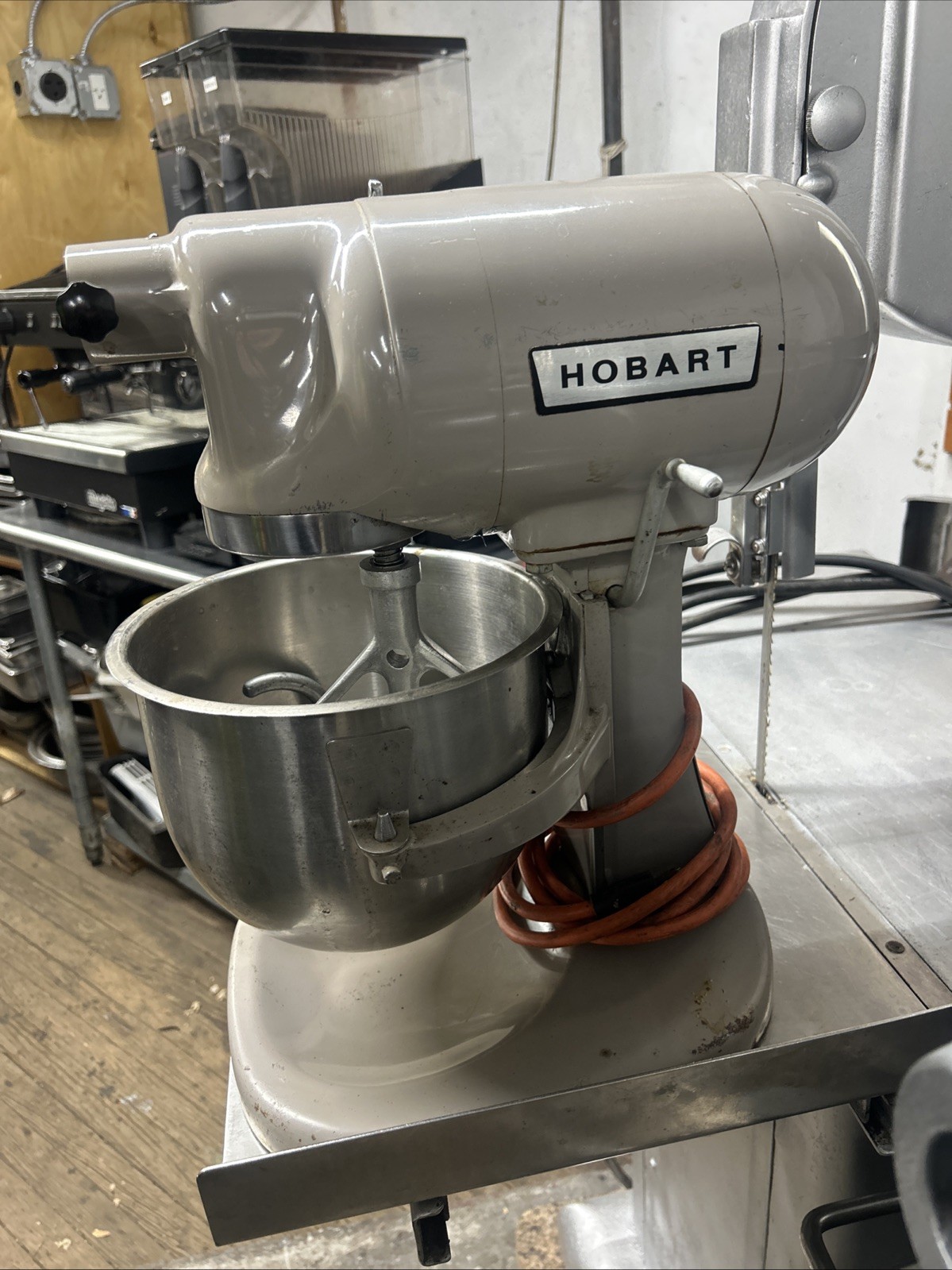 GOOD CONDITION!!!! HOBART N-50 6 QT DOUGH MIXER FOR SALE!!!!