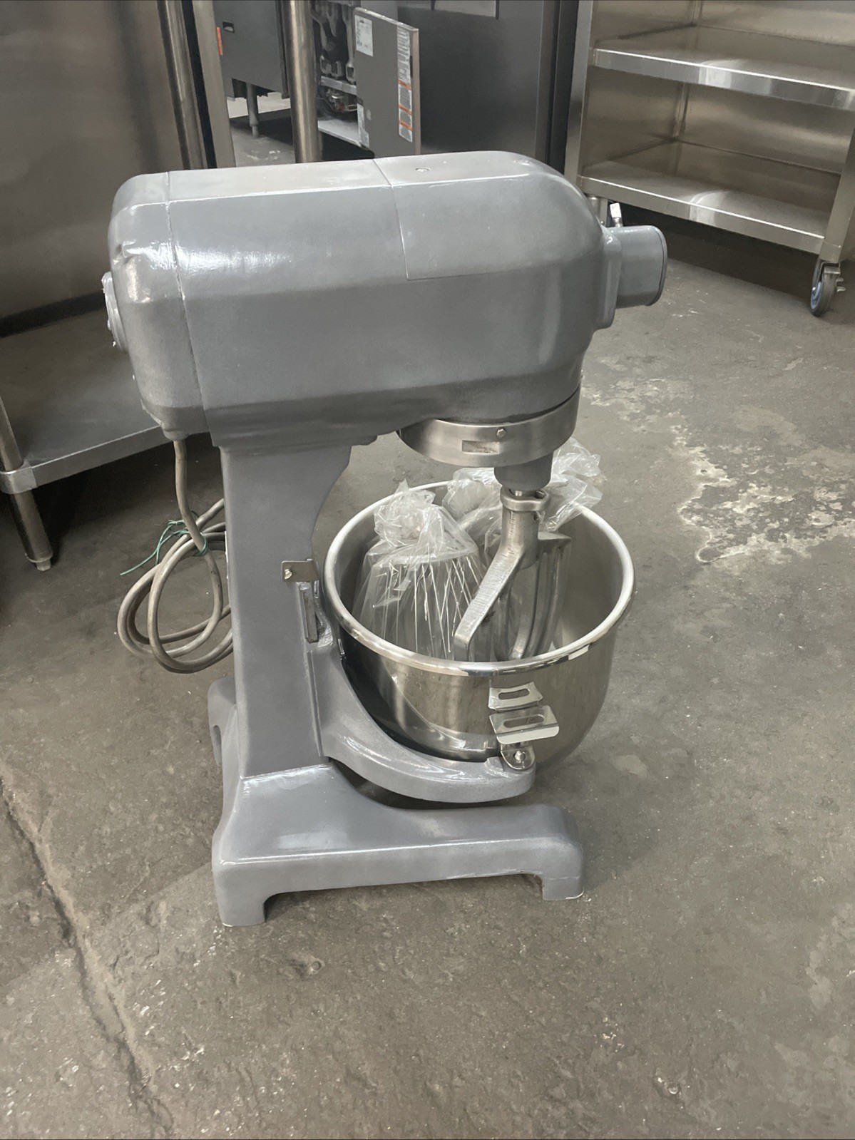Hobart A-200 20 Qt Dough Mixer Refurbished With Guard Bowl 3 Attachments