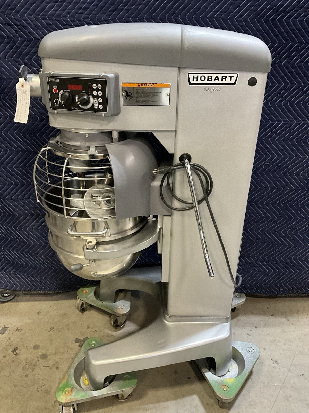 Hobart HL300-3STD Legacy+ 30 qt artisan bakery bread mixer 1 ph, 100-120v