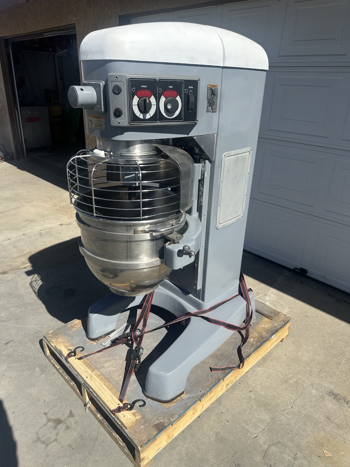Hobart Legacy 60 Quart FOR PARTS NOT WORKING Shipping To USA