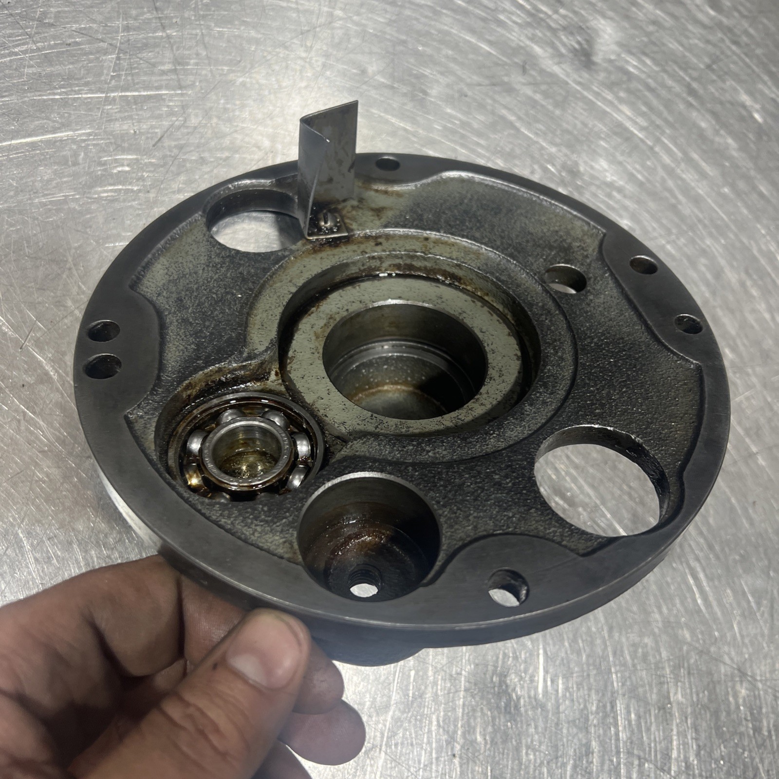 Genuine Hobart Model D-300 30 Qt Mixer Bearing Carrier Transmission Cover