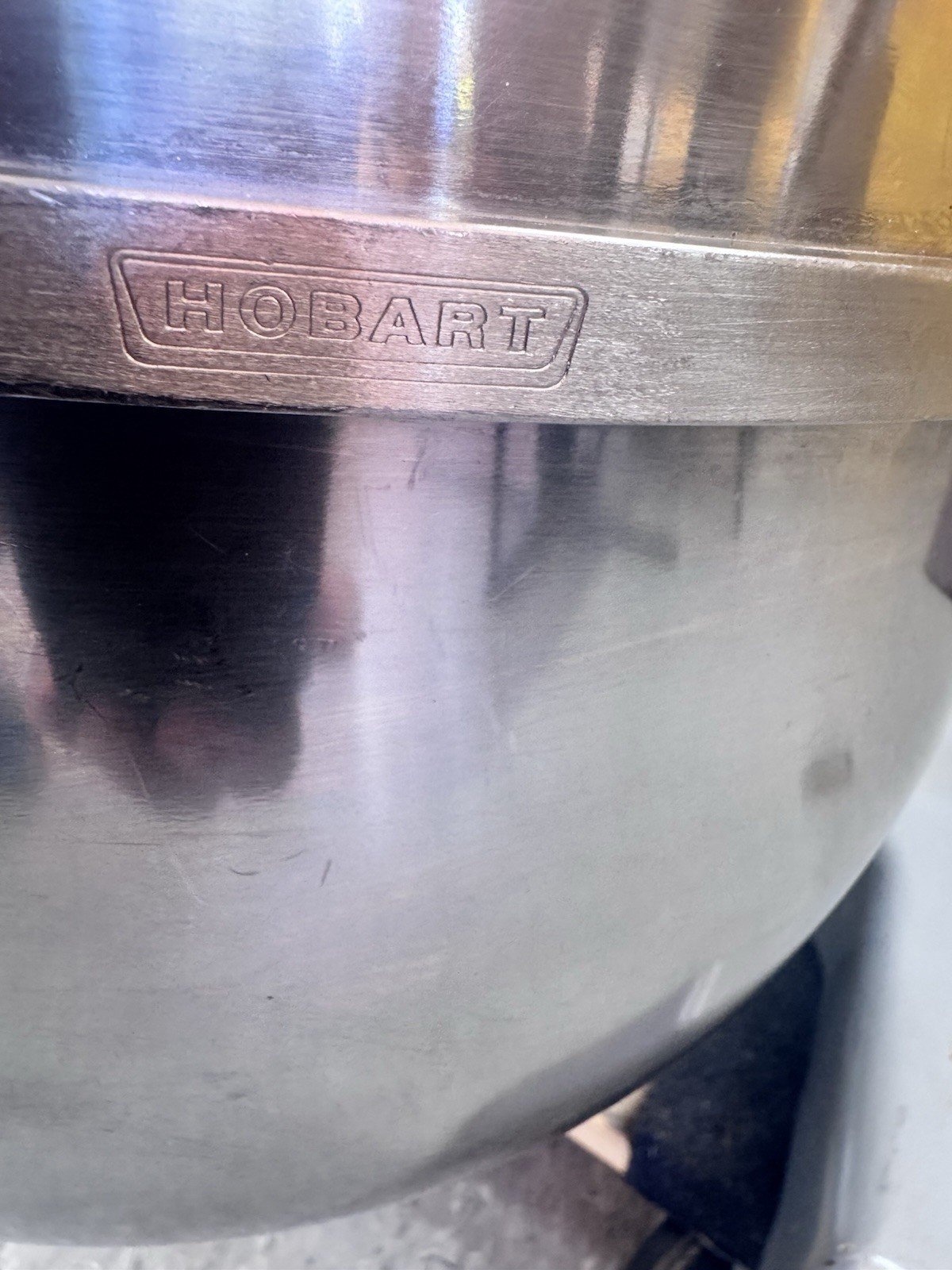 Hobart D340 40 Qt Mixer With 40 Qt SS Bowl & Heavy Duty SS Hook 1.5 HP 3 PH 208V