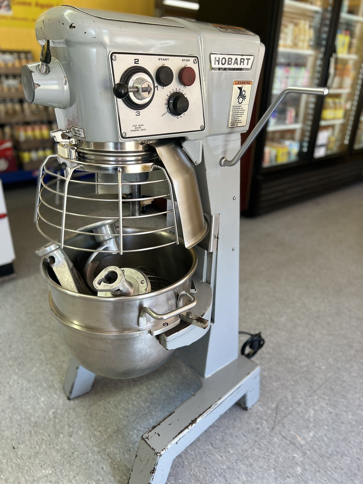Hobart Mixer D300T 30 Qt W/SS OEM Bowl, Hook, Flat Beater, Wire Whisk Excellent