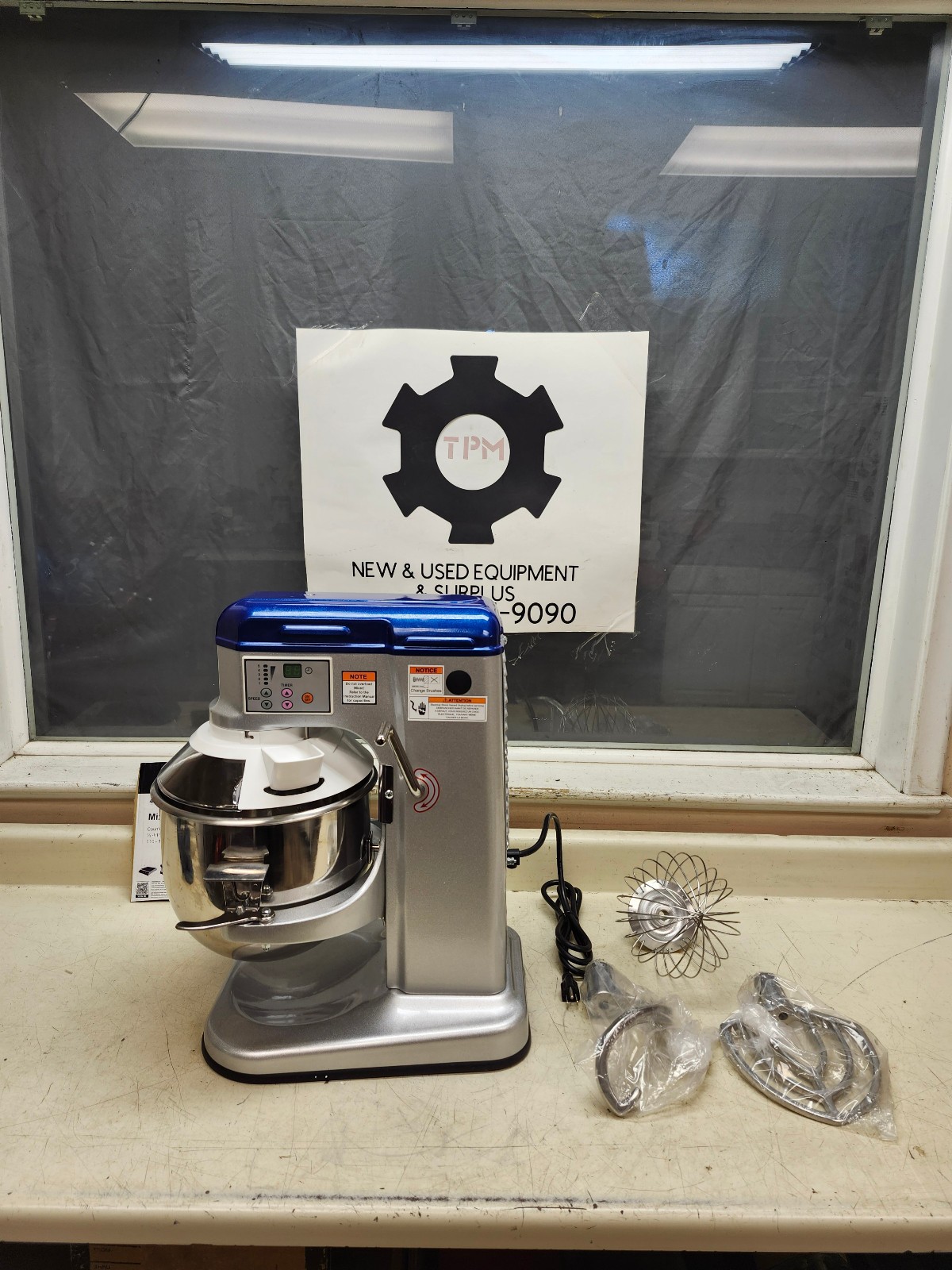 Vollrath 40756 10 Qt Bowl Lift Countertop Mixer with Guard & Accessories