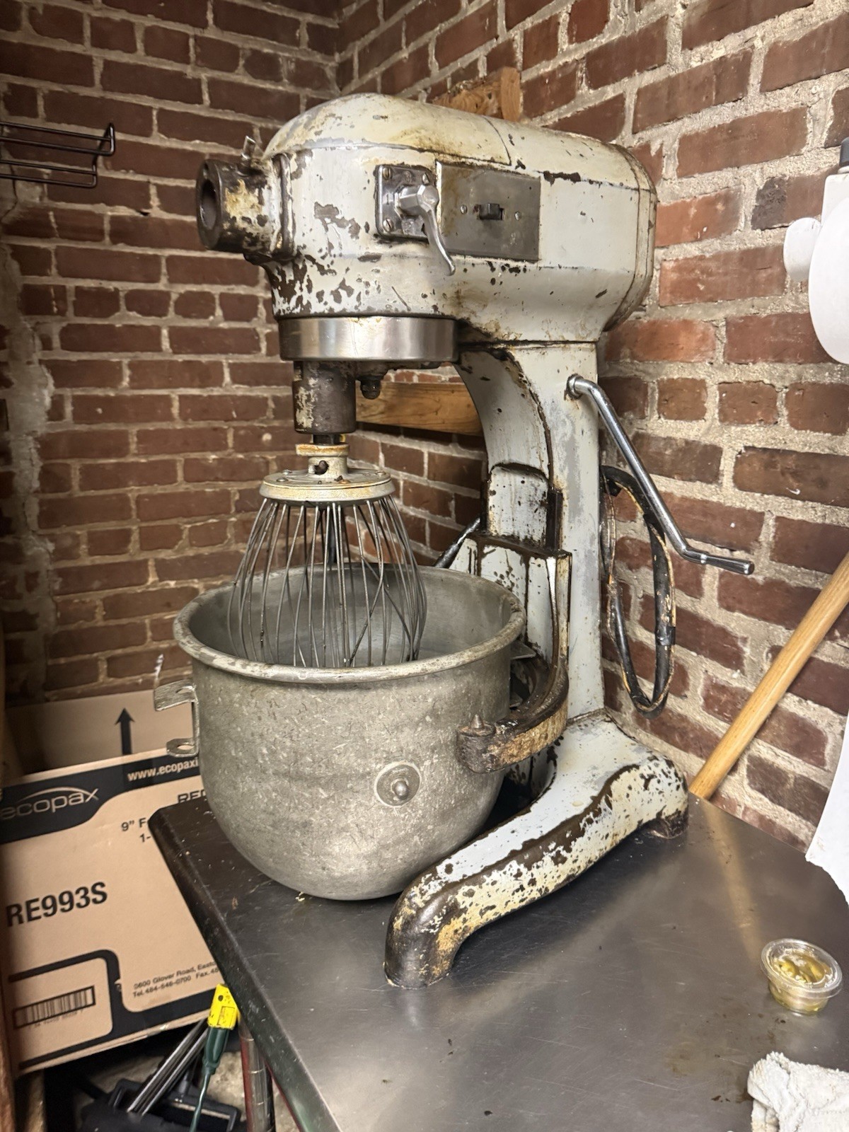 Vintage Hobart A-200 Commercial Mixer. 20 Quart Mixer Three Speeds Used Works