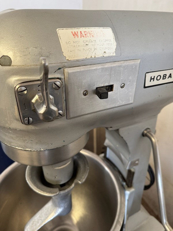 Hobart A200 Mixer 20 Quart, 3 Speed Commercial Mixer