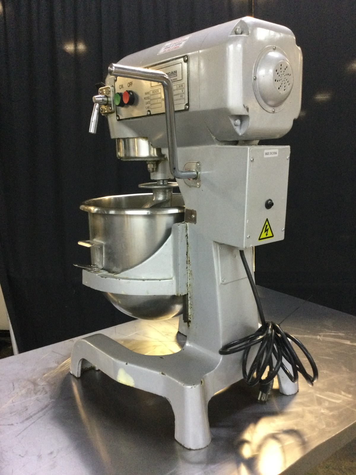 Omcan SP200 20Qt Dough Mixer With 3 Attachments