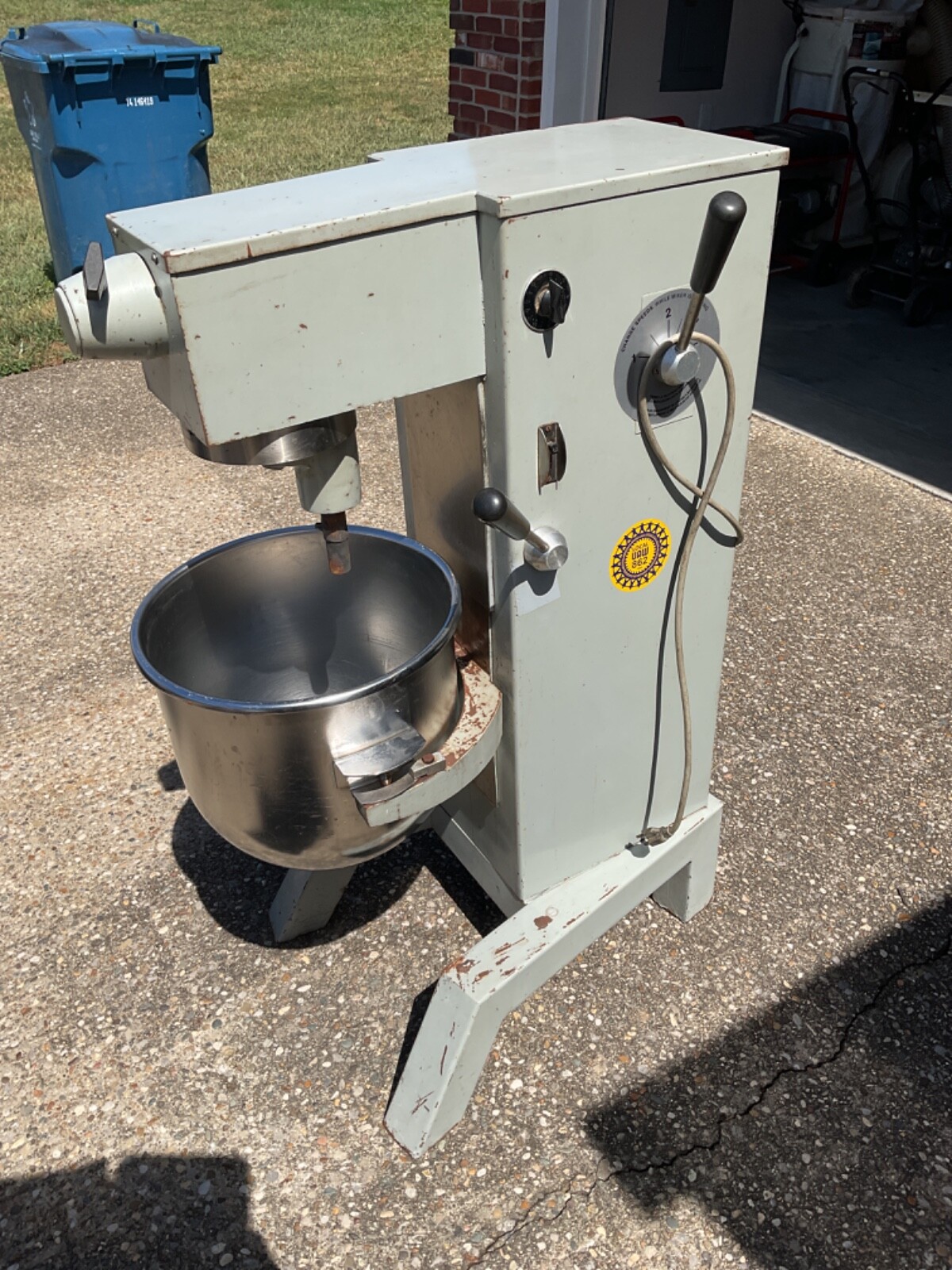 univex 30 qt mixer w/dough hook 2 bowls pizza dough doughnuts