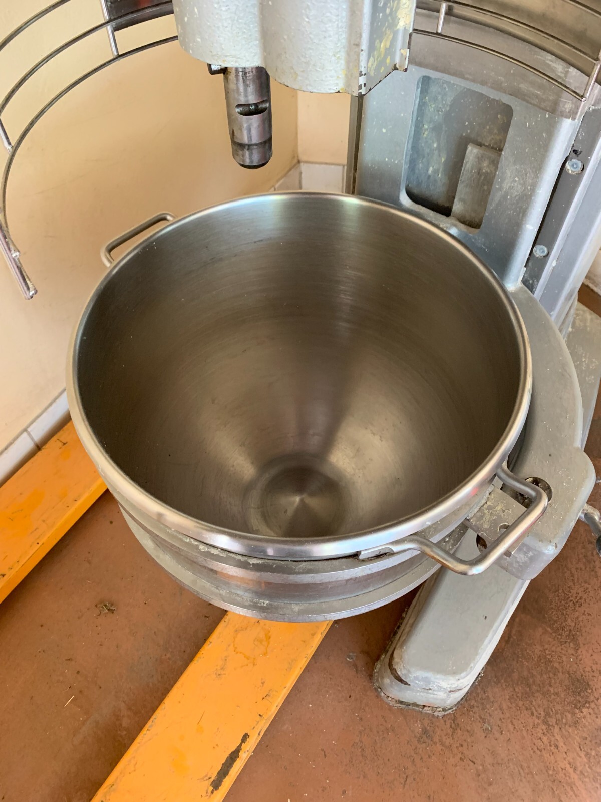 Hobart Legacy 60qt Mixer HL600 + Bowl, Spiral Hook & Wire Whip