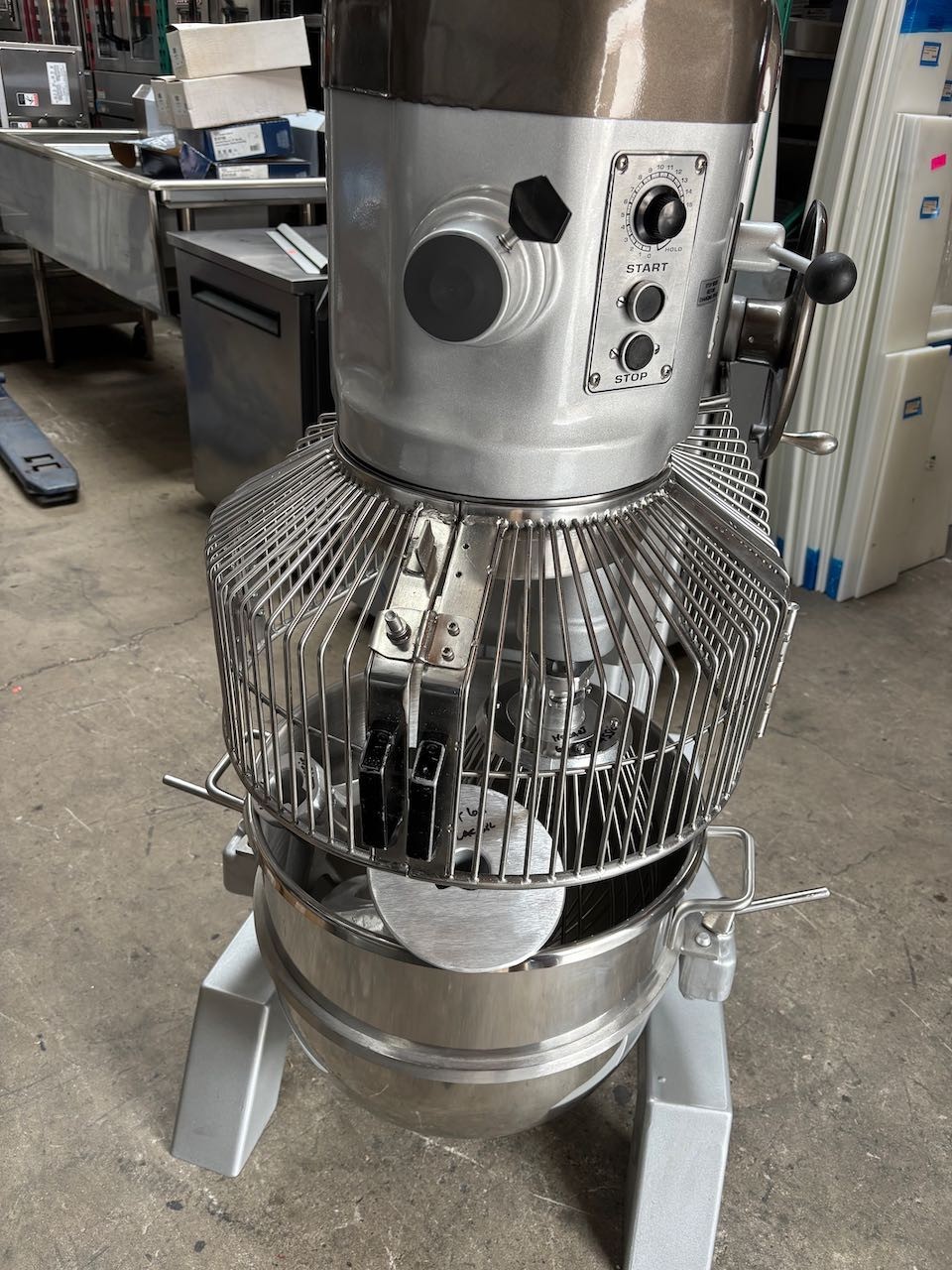 60 Quart Hobart H-600T Mixer With New Bowl & Attachments 230V 1 Ph Qt NSF Bakery