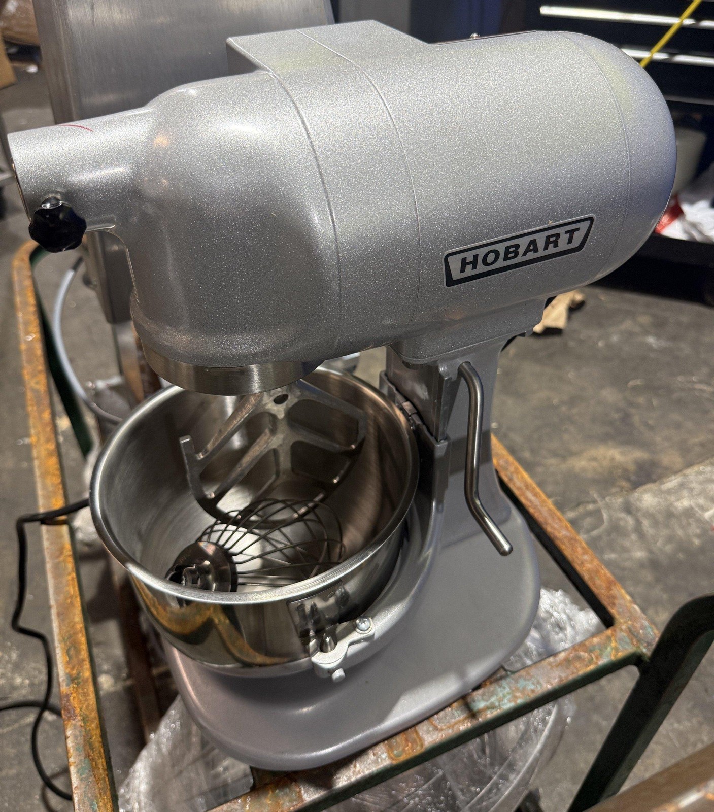 2025 HOBART N50-60 5QT. DOUGH MIXER W/ BOWL, WHISK and PADDLE ATTACHMENT