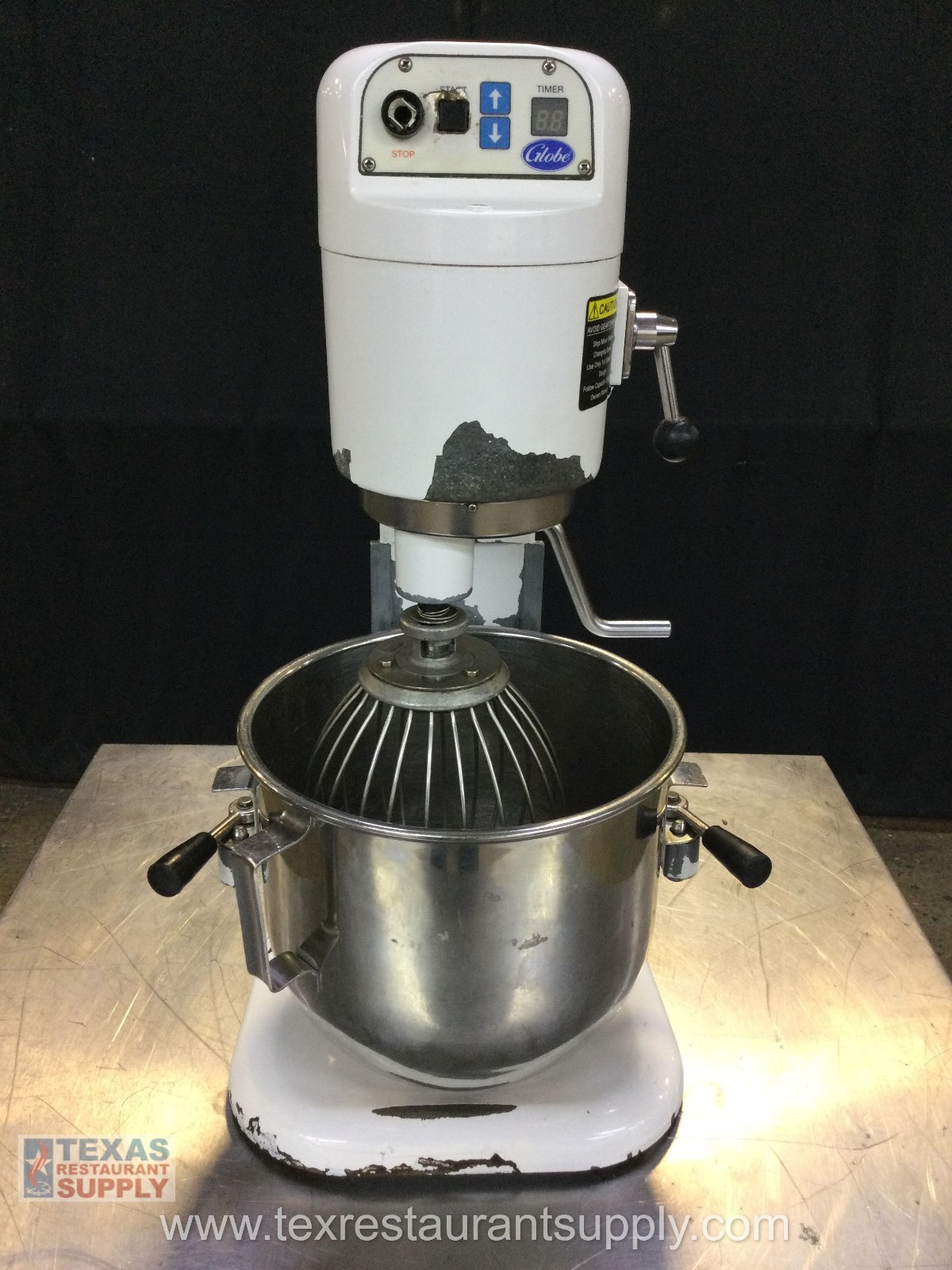 Globe SP8, 8 Qt Countertop Mixer With Bowl 2 Attachment