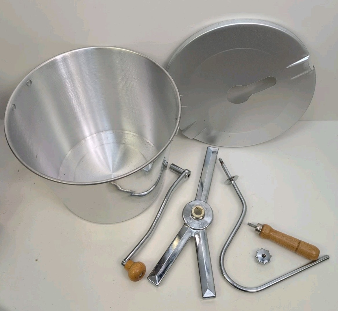 CamCo Hand Crank Dough Mixer Kneader W/Lid Model #12 Little Use FREE SHIPPING